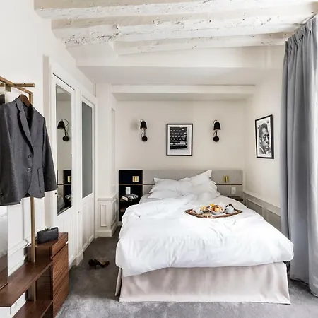 Verneuil Saint Germain 4* Párizs