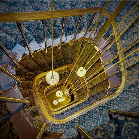 Verneuil Saint Germain Париж