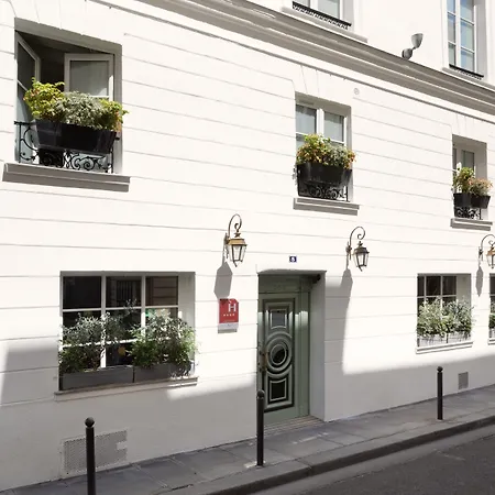 Verneuil Saint Germain Отель 4*