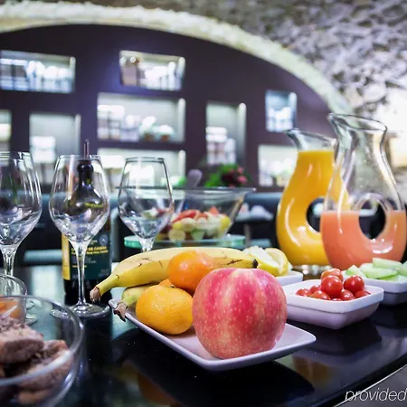 Verneuil Saint Germain Hotel