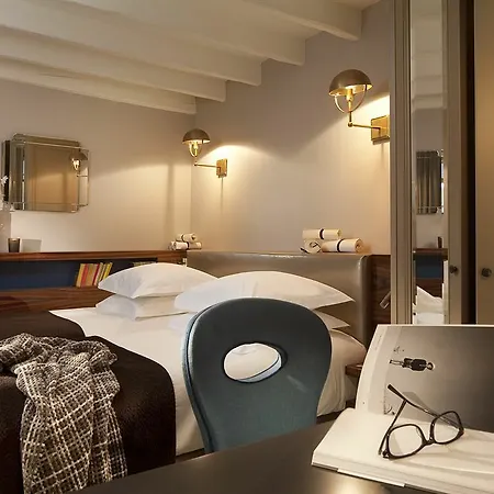Hotel Verneuil Saint Germain Paryż
