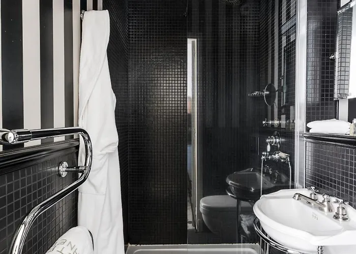 Отель Verneuil Saint Germain