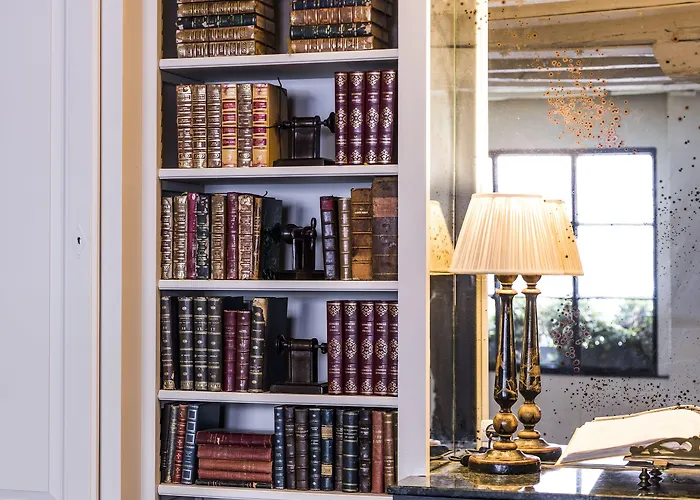 Verneuil Saint Germain 4* Париж