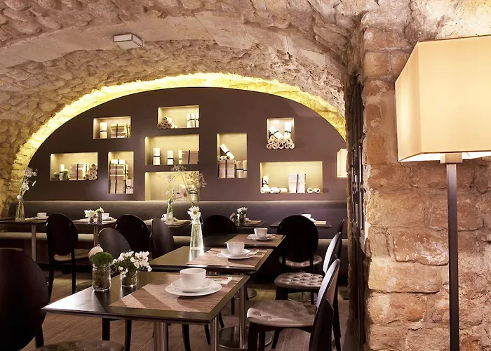 Отель Verneuil Saint Germain 4*