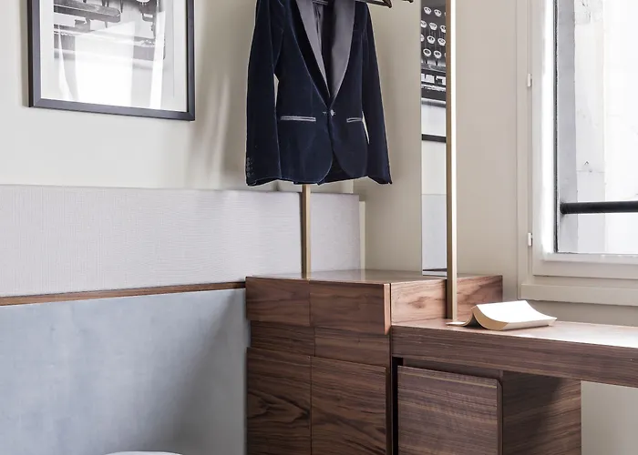 Отель Verneuil Saint Germain 4*