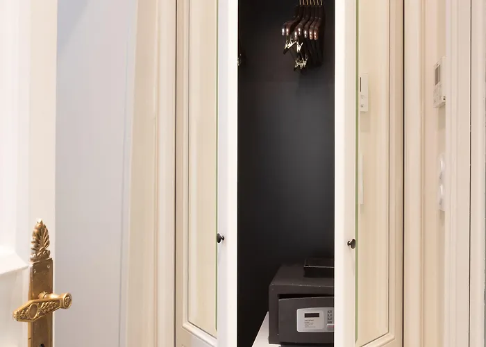 Отель Verneuil Saint Germain Париж