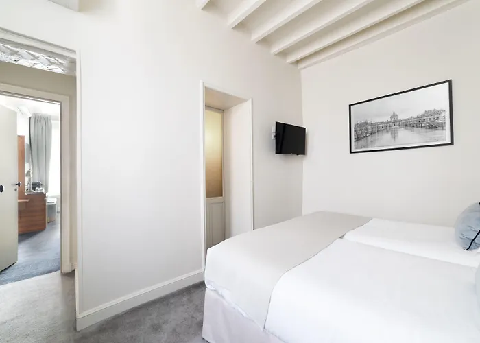 Verneuil Saint Germain Отель Париж