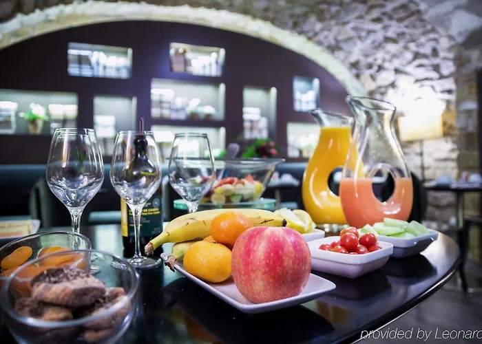 Verneuil Saint Germain Hotel