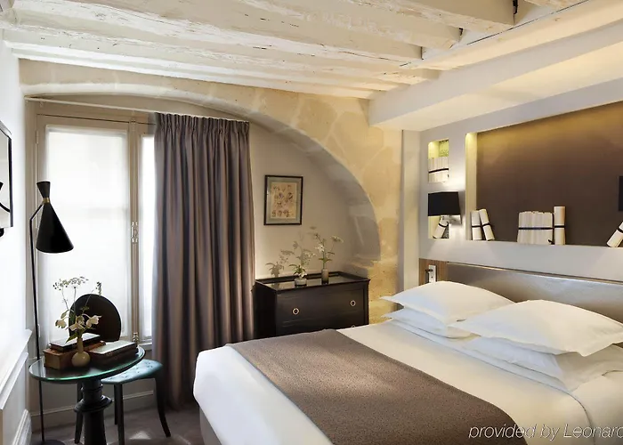Verneuil Saint Germain 4* Párizs