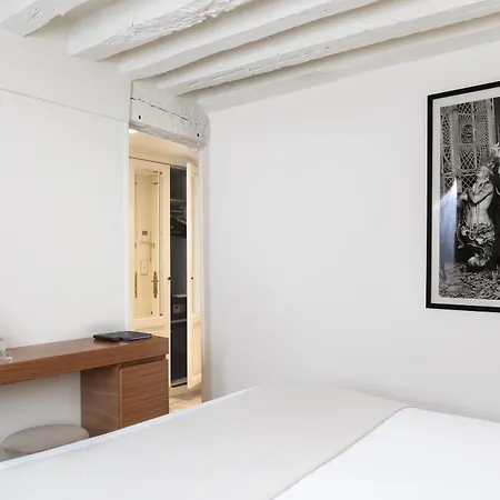 Verneuil Saint Germain Hotel Paris